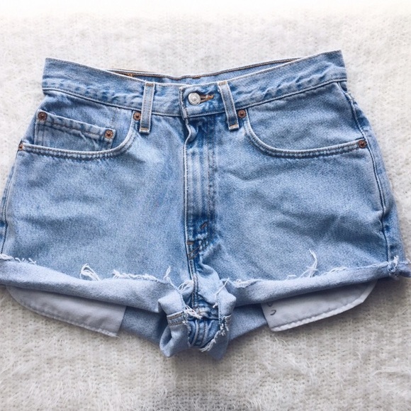 High Waisted Levi Shorts - Picture 2 of 7